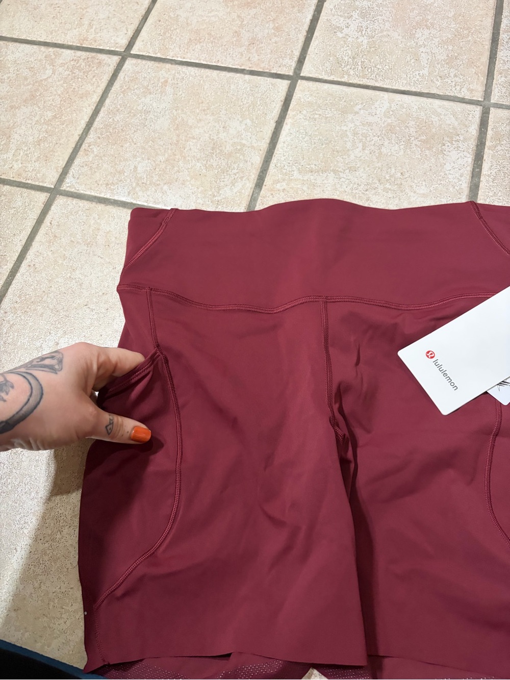 NWT Lululemon Fast and Free High-Rise Short 6" *Pockets (Burgundy Bay) Size 10 - Picture 2 of 9